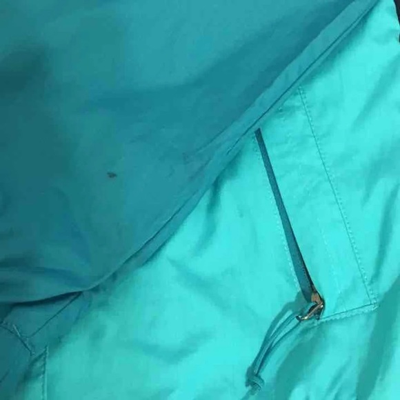 North face windbreaker - Picture 4 of 4